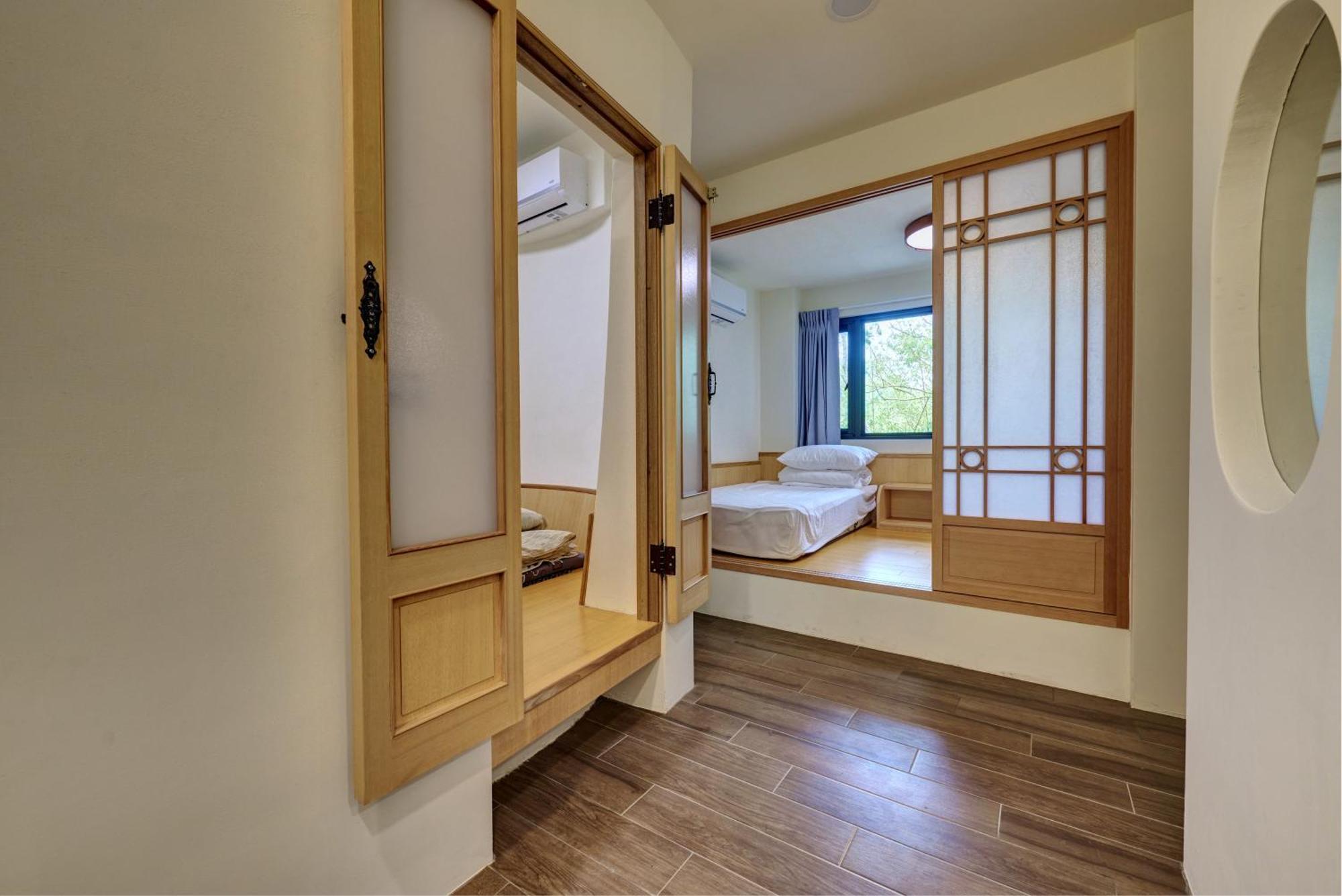 Zhou Ye Cottage Sanyi Exterior photo