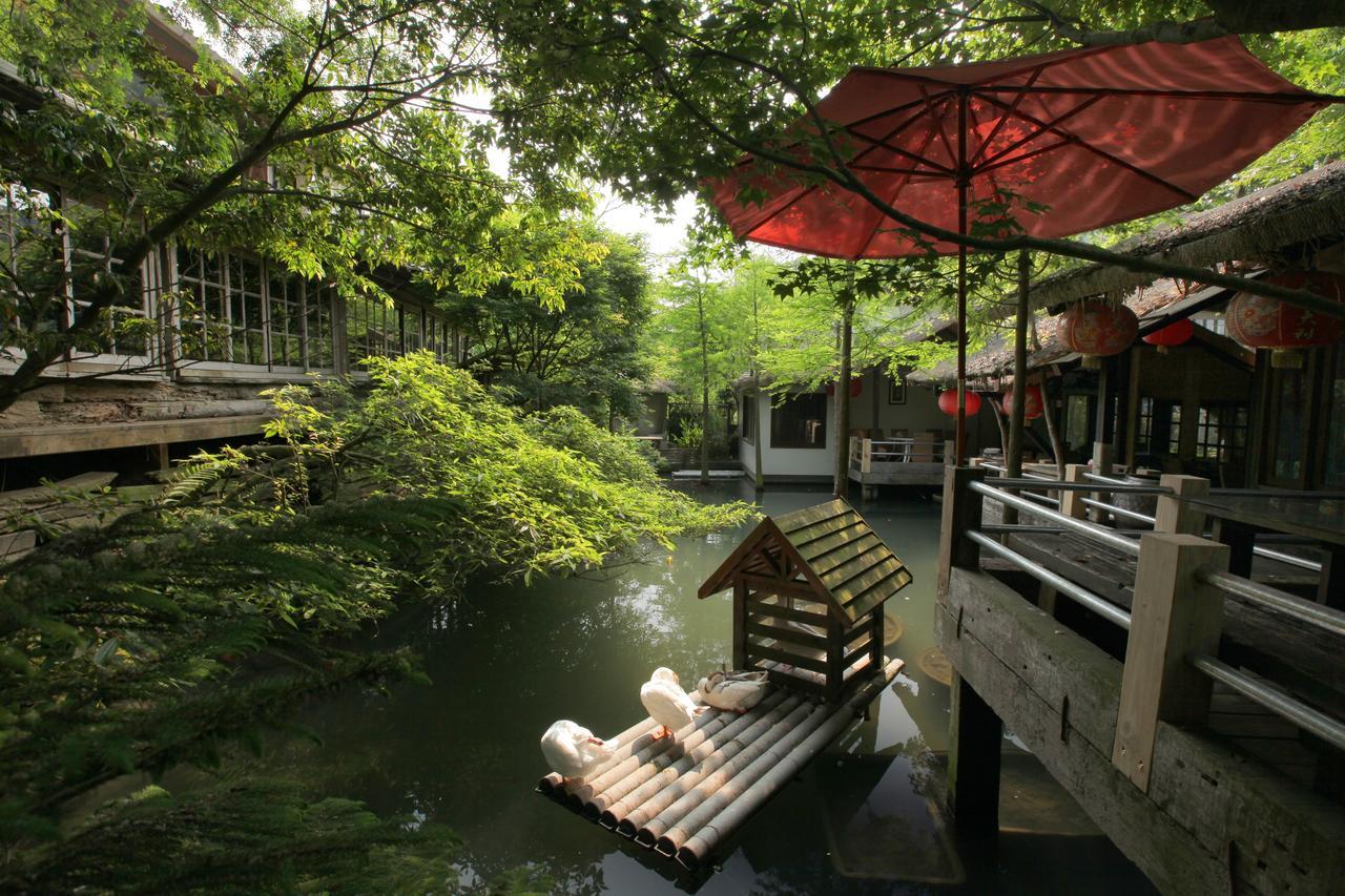 Zhou Ye Cottage Sanyi Exterior photo